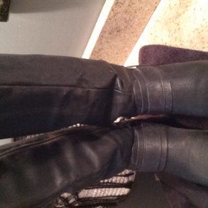 Black boots, size 7